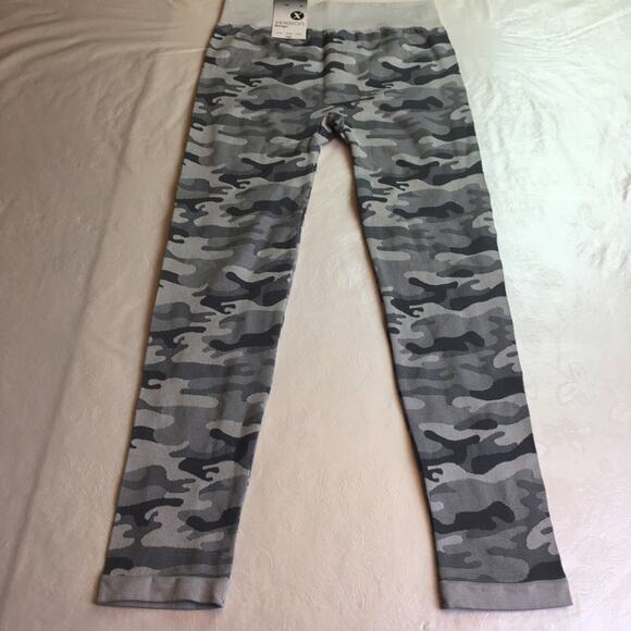 Xersion Lounge Camo Leggings Gray Large - Picture 4 of 11